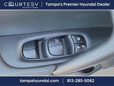 Used 2019 Nissan Rogue SL w/ Premium Package image 17