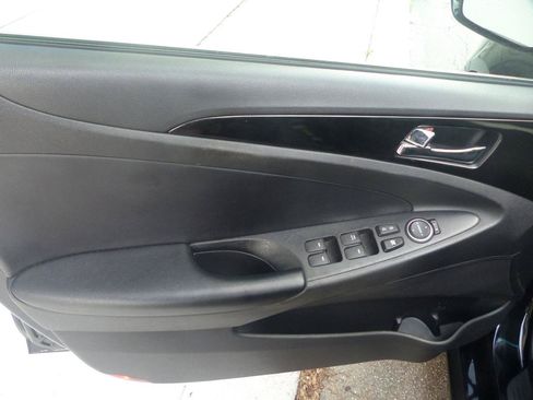 Used 2014 Hyundai Sonata SE FWD image 18