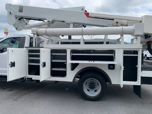 Used 2019 Ford F550 4x4 Regular Cab Super Duty image 29