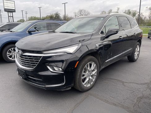 Used 2024 Buick Enclave Essence w/ Experience Buick Package image 1