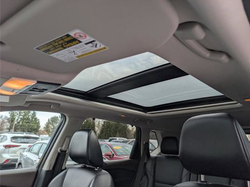 Used 2021 Nissan Rogue SV w/ Premium Package image 31