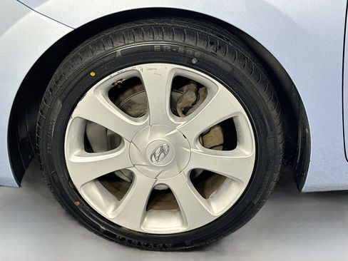 Used 2012 Hyundai Elantra Limited w/ Technology Pkg 5 FWD image 32