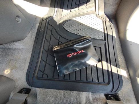 Used 2008 Toyota Sienna XLE image 24