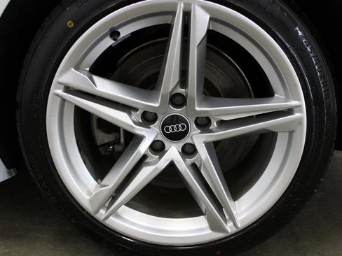 Used 2022 Audi A5 2.0T Premium image 9