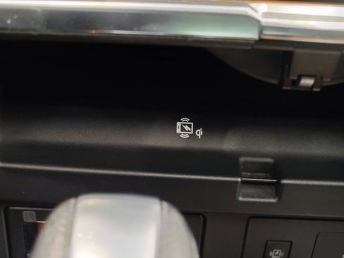 Certified 2023 Nissan Armada SL w/ Captain's Chairs Package RWD image 40