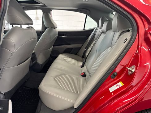 Certified 2019 Toyota Camry SE w/ Convenience Package FWD image 38