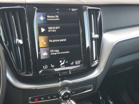 Used 2019 Volvo XC60 T5 Momentum w/ Protection Package FWD image 25