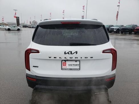Used 2022 Kia Telluride EX w/ EX Premium Package image 6