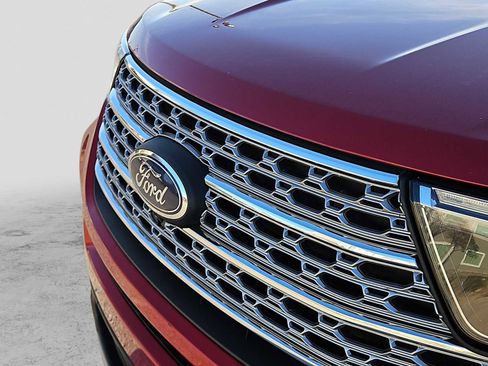 Used 2024 Ford Explorer Limited image 13