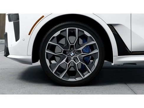 New 2027 BMW X7 xDrive40i w/ M Sport Package AWD/4WD image 7