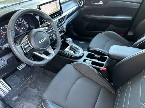 Used 2023 Kia Forte GT-Line w/ GT-Line Premium Package FWD image 9