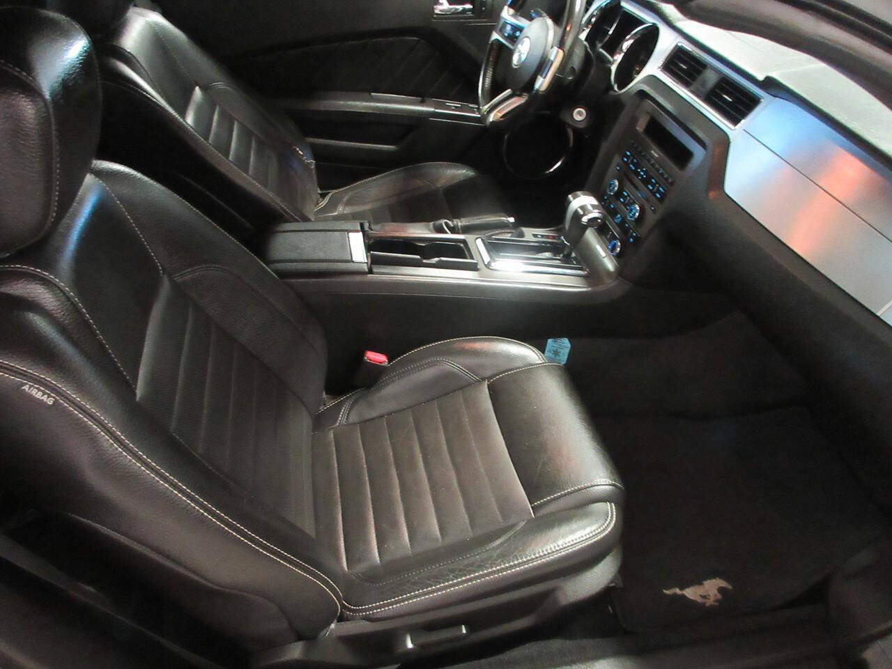 Used 2011 Ford Mustang Premium w/ 202A Rapid Spec Order Code RWD image 8