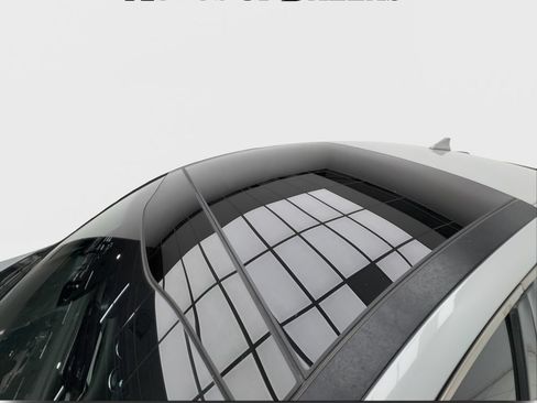 Used 2022 Kia Stinger GT1 RWD image 11