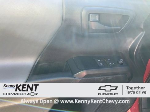 Used 2019 Toyota Tacoma SR w/ SX Package image 22