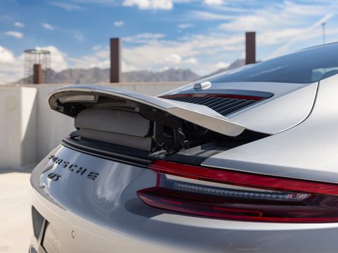Used 2018 Porsche 911 GT3 RS image 10
