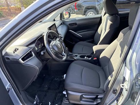 Used 2023 Toyota Corolla Cross LE image 14