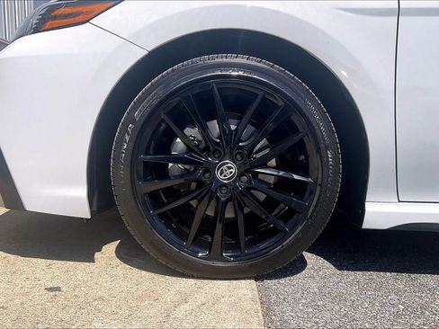 Used 2023 Toyota Camry XSE image 11