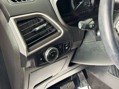 Used 2024 Ford Edge SEL w/ Convenience Package image 10