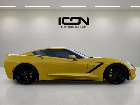 Used 2015 Chevrolet Corvette Stingray Coupe w/ 2LT Preferred Equipment Group image 10