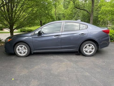 Used 2017 Subaru Impreza 2.0i Premium w/ Popular Package #5 AWD/4WD image 5