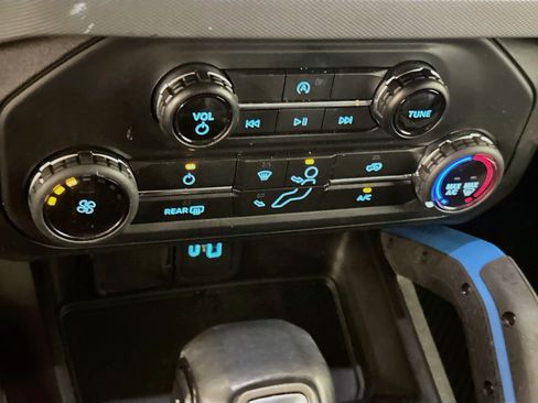 Used 2023 Ford Bronco Black Diamond AWD/4WD image 24
