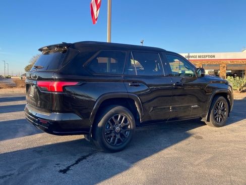 Certified 2024 Toyota Sequoia Platinum image 4