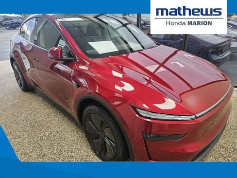 Used 2026 Tesla Model Y 2WD image 1