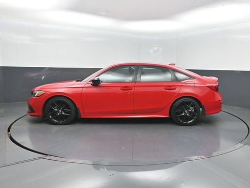 Used 2023 Honda Civic Sport image 2