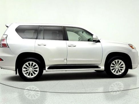 Used 2016 Lexus GX 460 w/ Premium Package AWD/4WD image 4