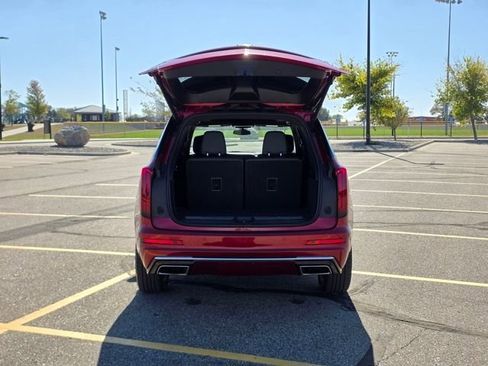 Used 2023 Cadillac XT6 Premium Luxury image 31