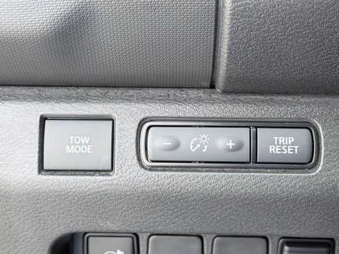 Certified 2024 Nissan Frontier SL w/ Technology Package RWD image 21