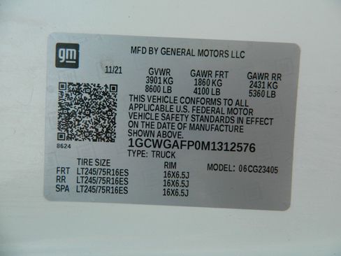 Used 2021 Chevrolet Express 2500 w/ Driver Convenience Package RWD image 24