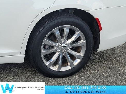 Used 2016 Chrysler 300 Limited AWD/4WD image 15