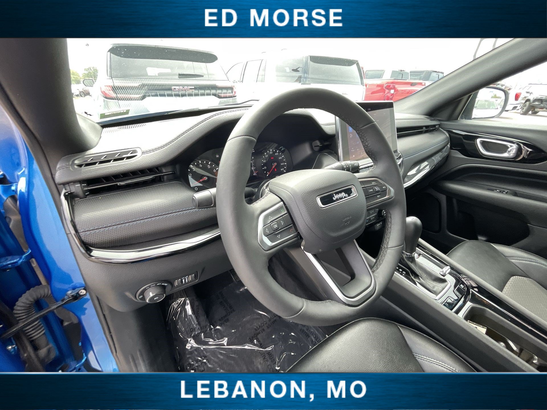 Used 2025 Jeep Compass Latitude w/ Convenience Group AWD/4WD image 10