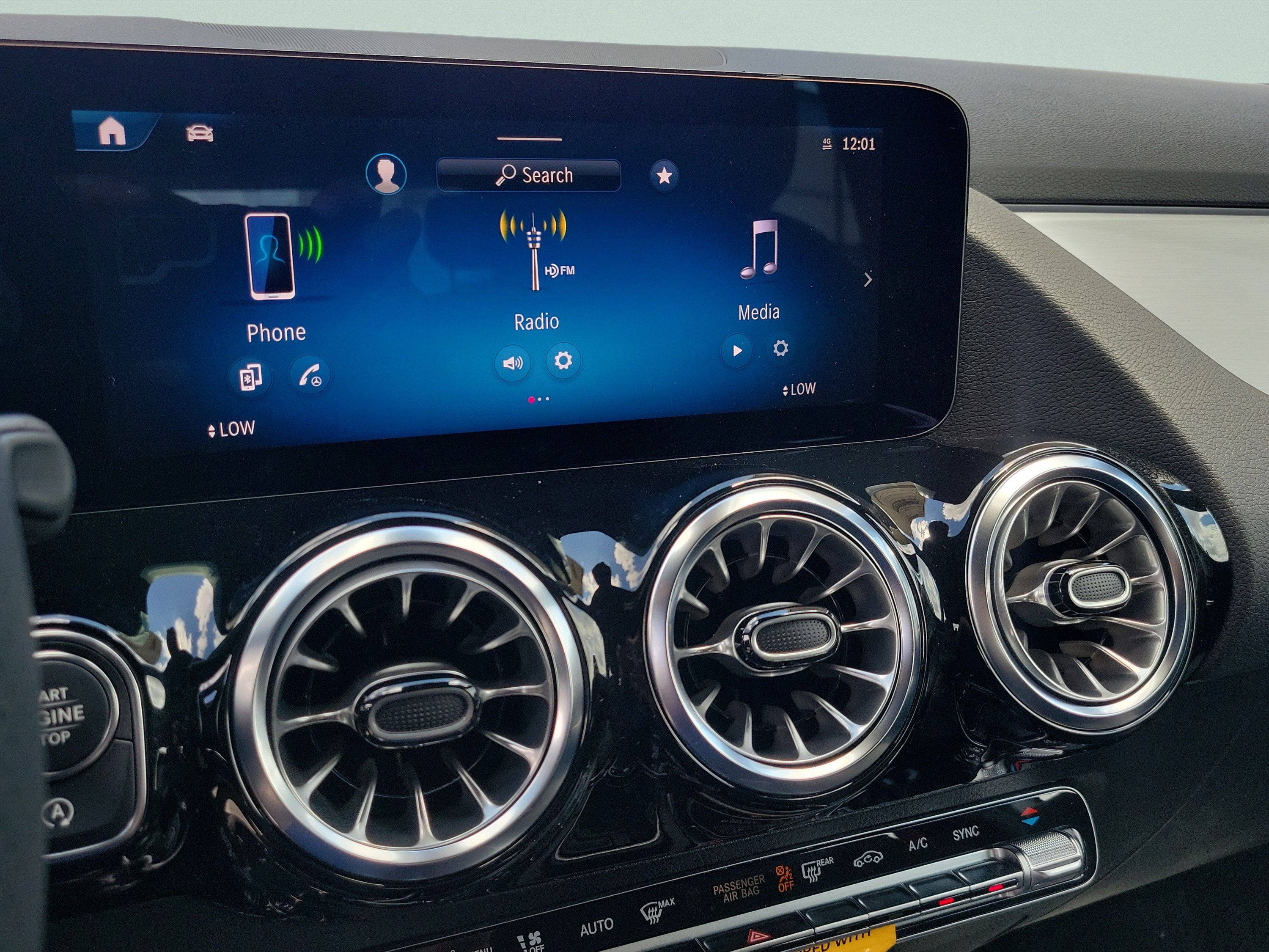 New 2026 Mercedes-Benz GLA 35 AMG 4MATIC image 25