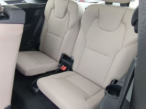 New 2026 Volvo XC90 B5 Core image 22