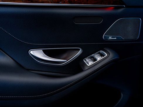 Used 2015 Mercedes-Benz S 550 Sedan image 43