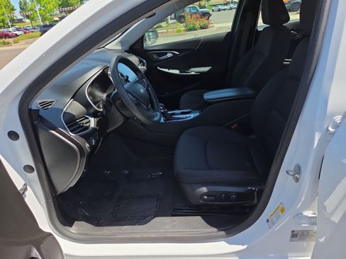 Used 2024 Chevrolet Malibu LT FWD image 19