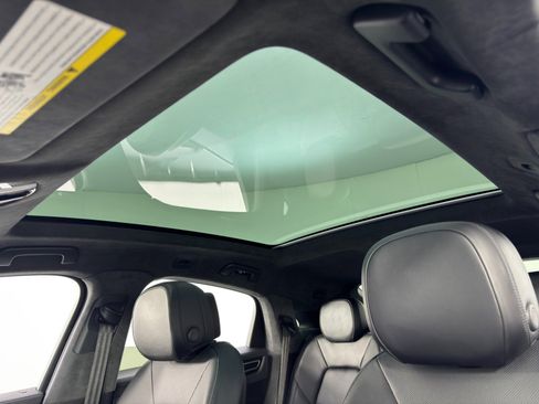 Used 2022 Porsche Cayenne Turbo image 12