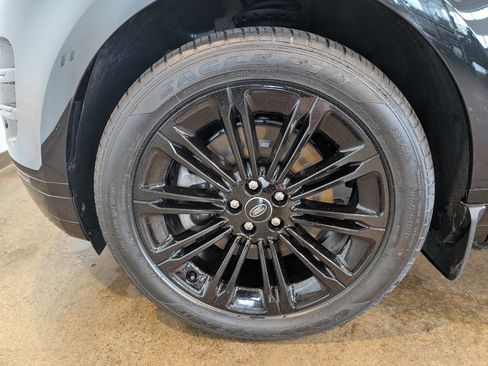 Used 2024 Land Rover Range Rover Evoque Dynamic SE image 7