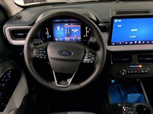 New 2025 Ford Maverick XLT w/ XLT Luxury Package image 9