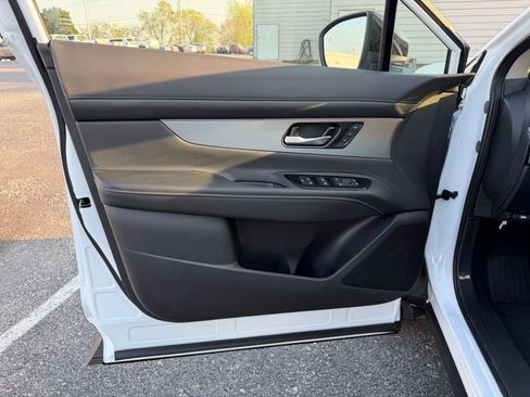 New 2026 Nissan Murano SL image 12