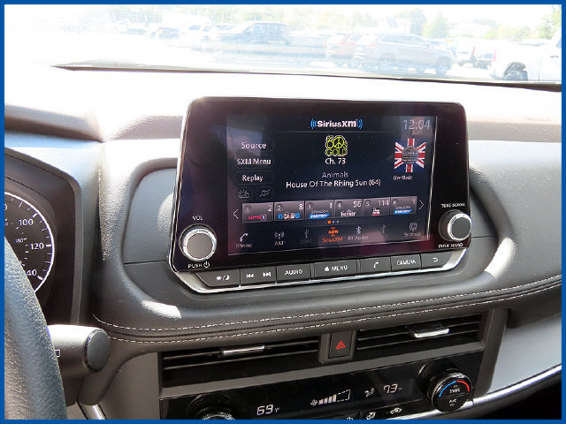 Used 2023 Nissan Rogue SV AWD/4WD image 17