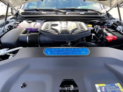 New 2025 Jeep Wagoneer L Series II image 9