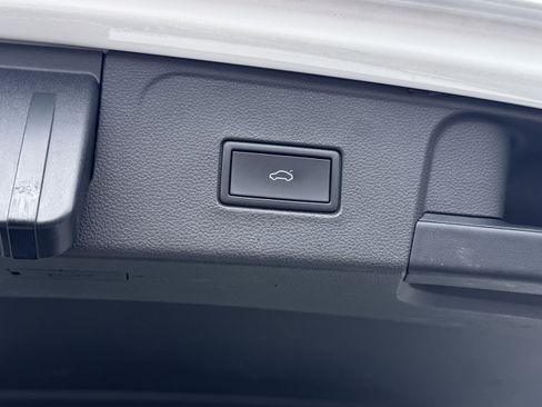Used 2021 Volkswagen Atlas SEL FWD image 15