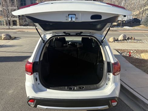 Used 2017 Mitsubishi Outlander ES image 8