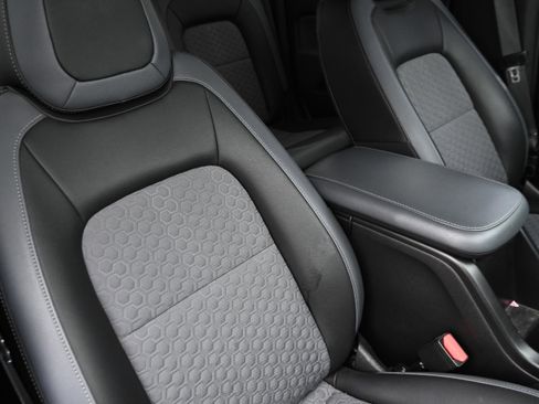 Used 2018 Chevrolet Colorado Z71 image 30