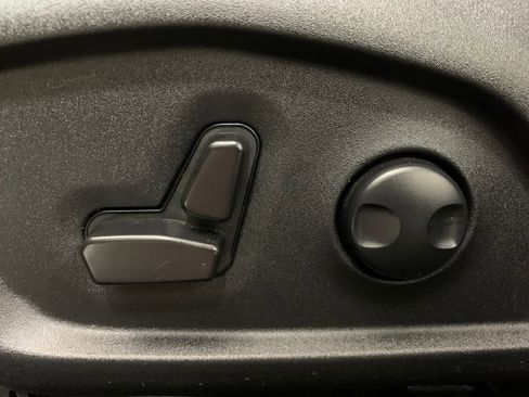 Used 2022 Jeep Compass Limited w/ Elite Group image 17