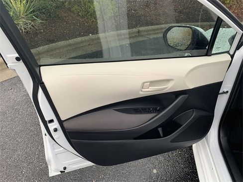 Certified 2023 Toyota Corolla LE image 17