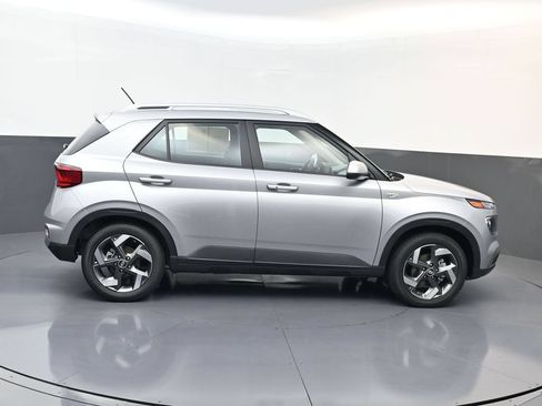 Certified 2026 Hyundai Venue SEL FWD image 3